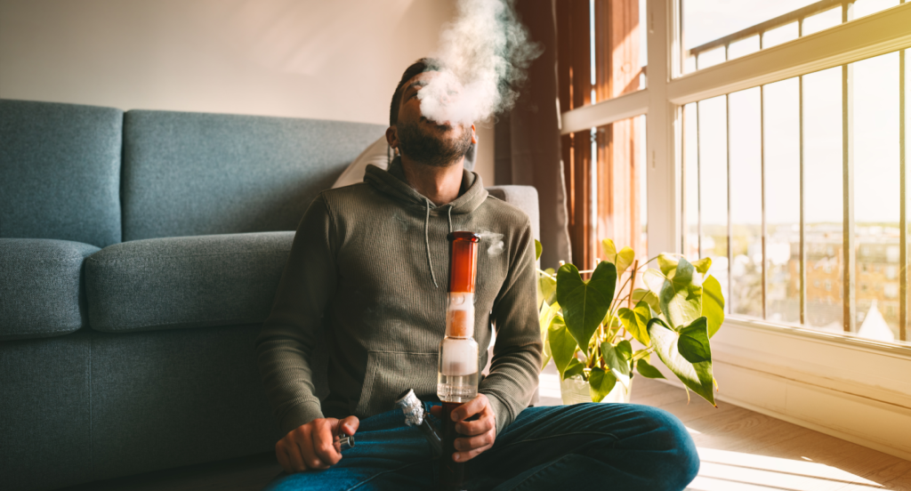 How To Choose The Best Bong For Your Lifestyle: Size, Material, And Features