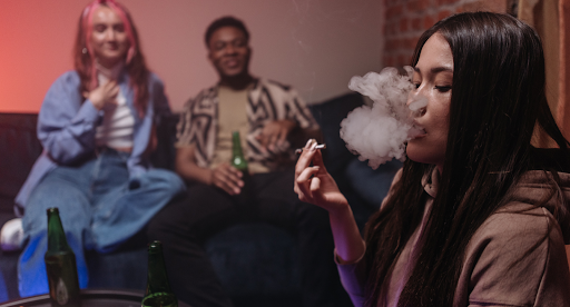 Tips For Hosting A 420-Friendly Gathering With Friends